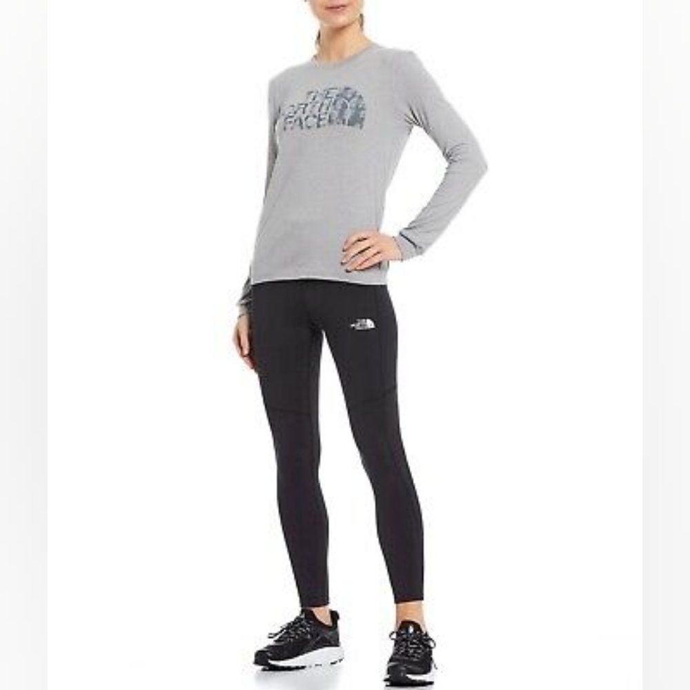 The North Face Women's Light Heather Grey Half Dome Long Sleeve Logo T-Shirt